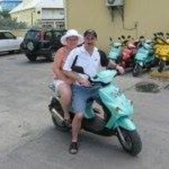 Meet your Posher, Patti - Picture 1 of 1